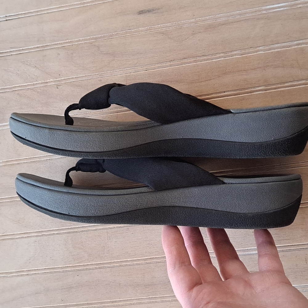 Clarks Cloudsteppers Cushion Soft Flip Flop Comfort Supportive Slides Sandals - Picture 9 of 11